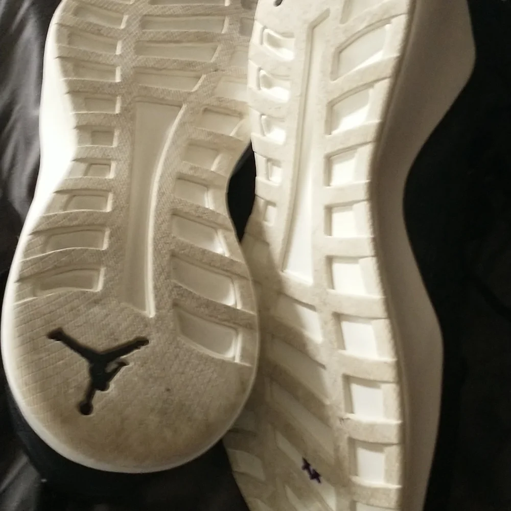Jordan Samples - Picture 4 of 9